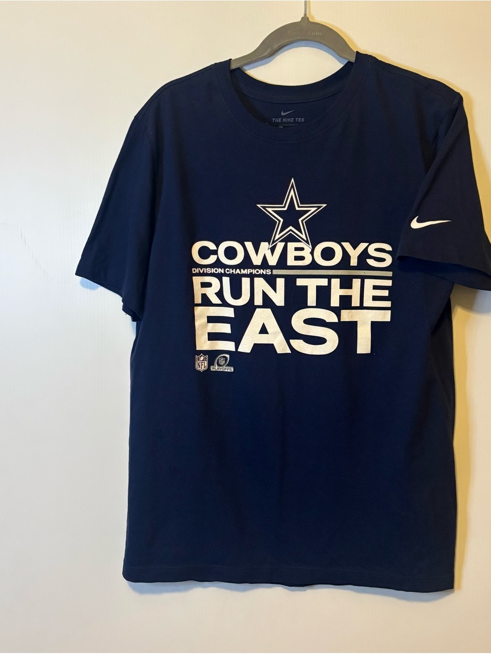 Nike Men’s Dallas Cowboys Navy 'Run The East' Graphic T-Shirt